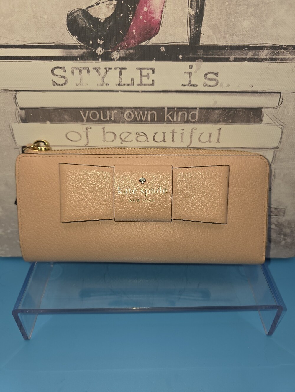 Kate Spade New York Nisha Renny Drive Womens Medium Zip Wallet  Warm Vellum
